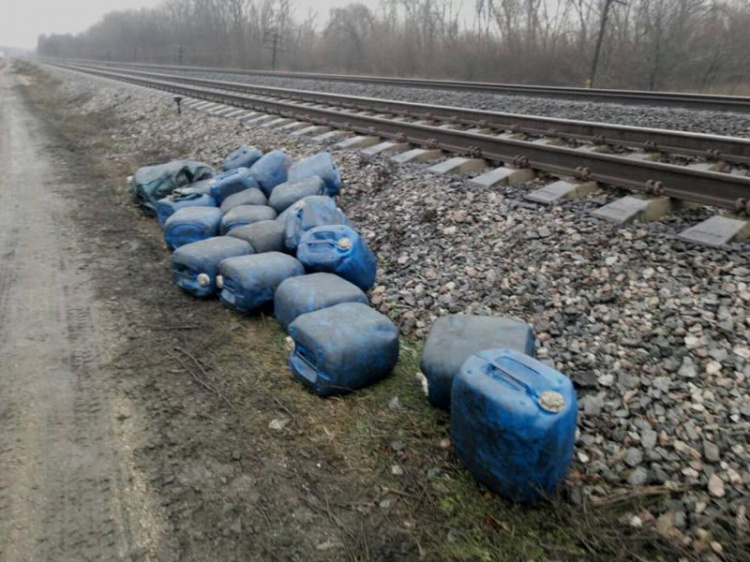 Нацгвардейцы из Кривого Рога остановили кражу топлива в зоне ООС