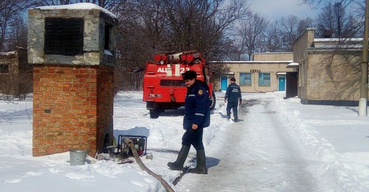 Под Кривым Рогом подтопило районную больницу (ФОТО)