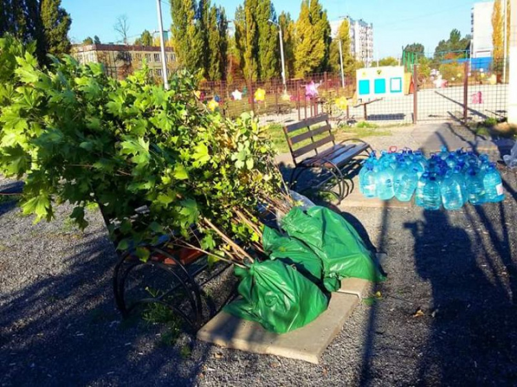 Жители одного из районов в Кривом Роге продолжают благоустраивать свой район (ФОТО)