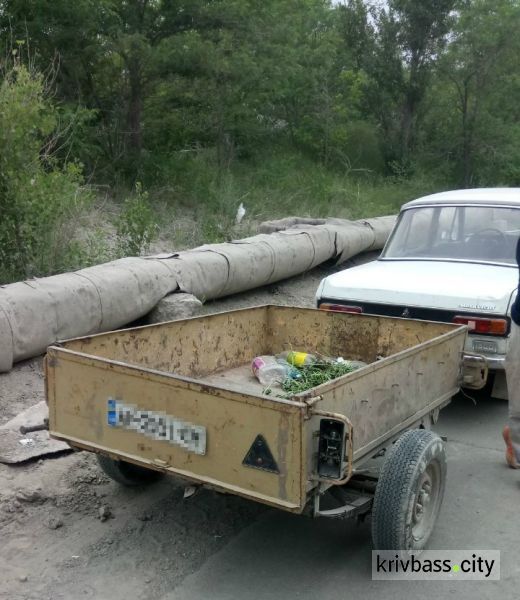 В Кривом Роге квартет ромов начал разбирать на металл промышленный гигант