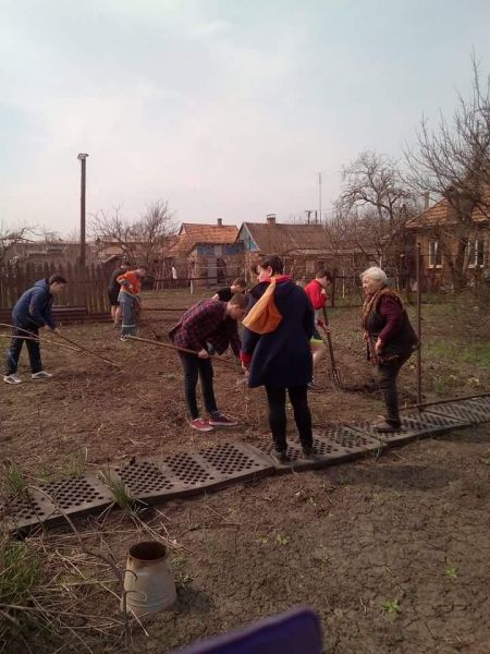 В Кривом Роге организовали акцию "Двор ветерана" (ФОТО)