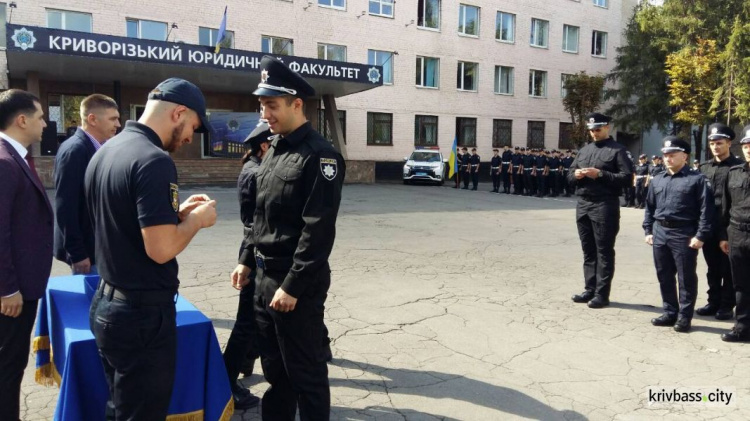 В Кривом Роге новобранцы пополнили ряды патрульных (ФОТО)