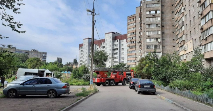 У Металургійному районі спалахнули електрощитові 