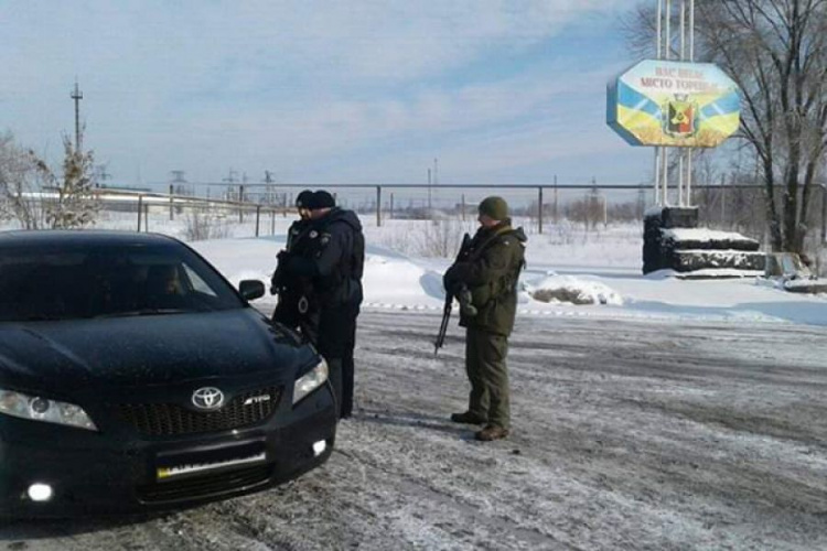 Нацгвардейцы из Кривого Рога во время спецоперации зоне ООС обнаружили наркотики и целый склад боеприпасов (фото)