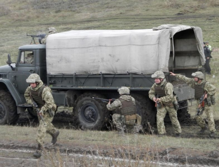 Историческая реконструкция военных событий, военная техника: на Днепропетровщине прошел фестиваль "Сила непокоренных"(фото)