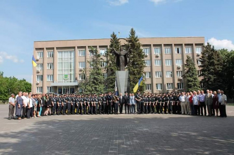 Громко и торжественно: Криворожский факультет университета внутренних дел отметил 50-летний юбилей (фото)