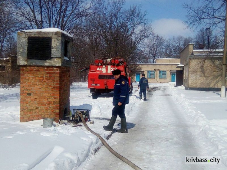 Под Кривым Рогом подтопило районную больницу (ФОТО)