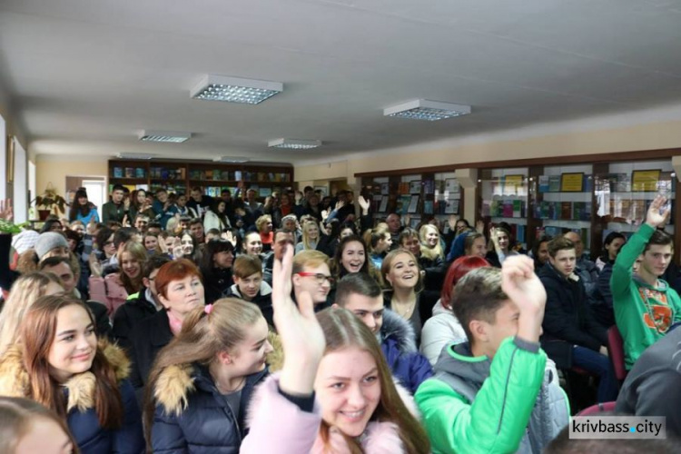 Юридический факультет ДЮИ провел в Кривом Роге День открытых дверей (ФОТООТЧЕТ)