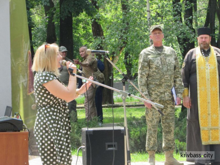 Комбат и замкомбата батальона "Кривбасс" попросили прощения у родных погибших бойцов (фото)