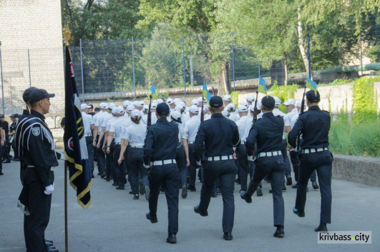 В Кривом Роге вуз-переселенец отметил День знаний (фото)