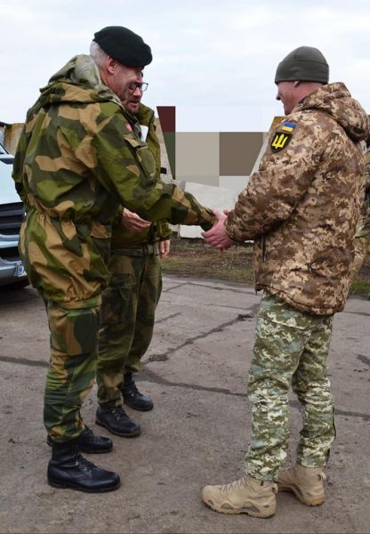 В Кривом Роге 17 ОМТБр проинспектировали иностранцы (фото)