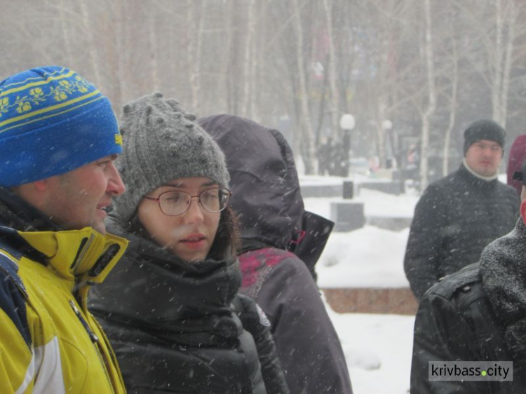 Маршрутки вместо собачьих будок: в Кривом Роге состоялась акция протеста против некачественных перевозок (фото)