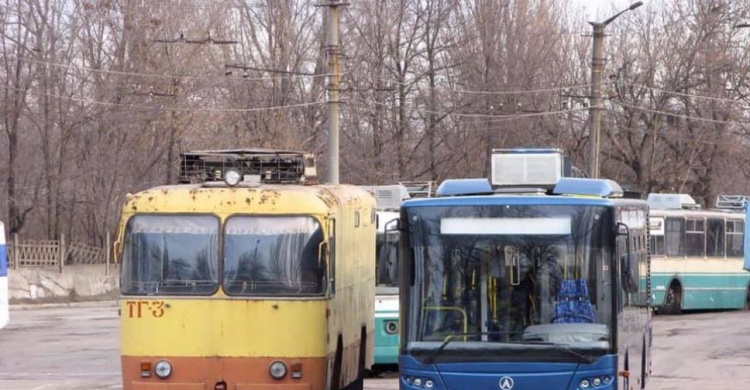 В Кривом Роге мужчину, бросавшегося с ножом на людей, задержала полиция