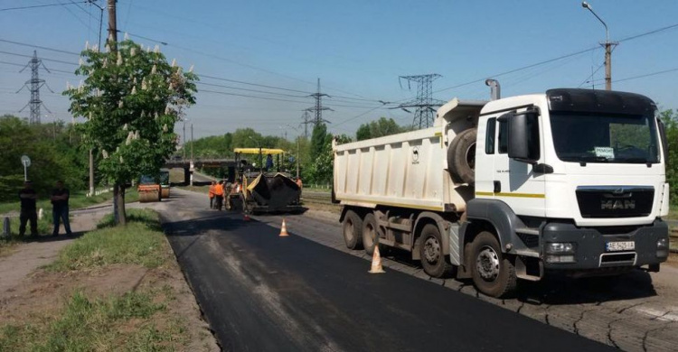 На радость криворожанам: на отремонтированных участках дорог нет ям (ФОТО)