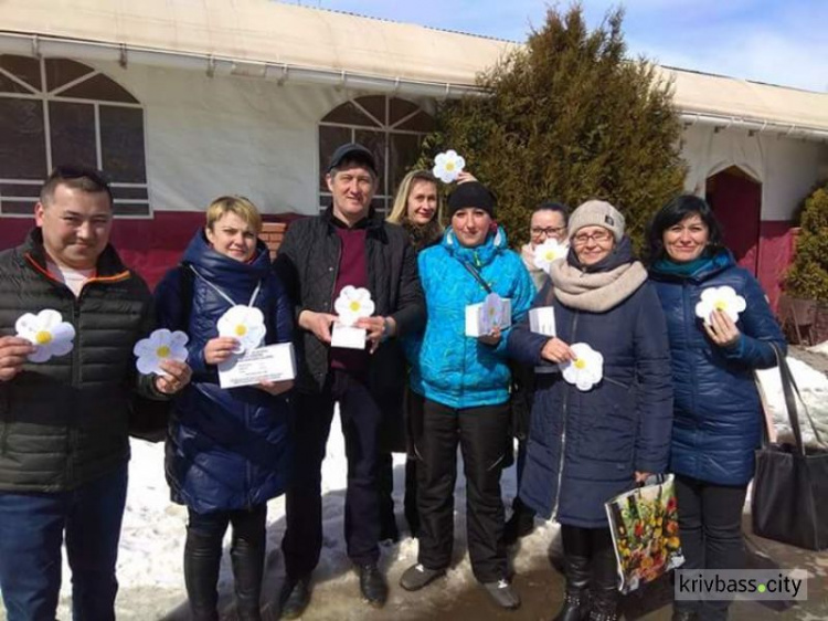 В Кривом Роге прошла акция "Квiтни, а не хворiй. Зупинимо туберкульоз" (ФОТОРЕПОРТАЖ)