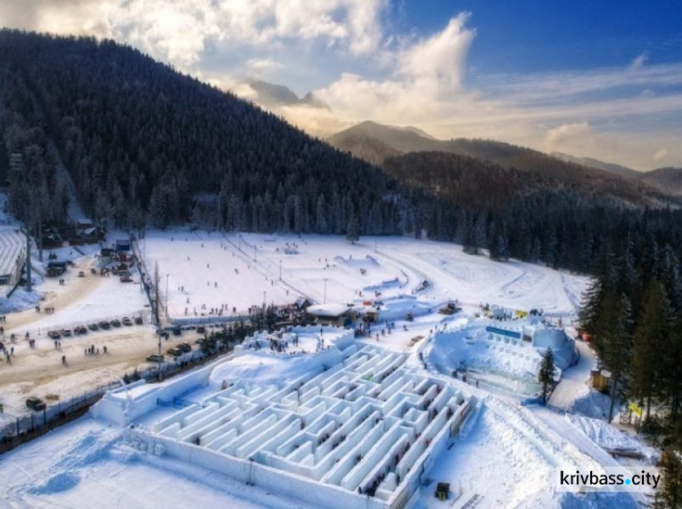 В Польше построили самый огромный в мире снежный лабиринт (ФОТО+ВИДЕО)