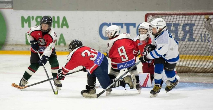 Хоккеисты из Кривого Рога стали бронзовыми призерами турнира Kremen Open Cup junior-2019