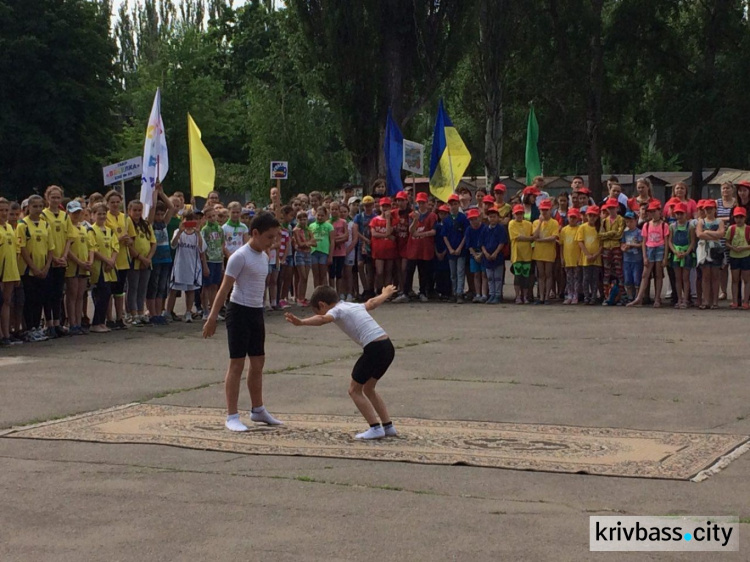 В Долгинцевском районе Кривого Рога прошло открытие спартакиады (ФОТО)