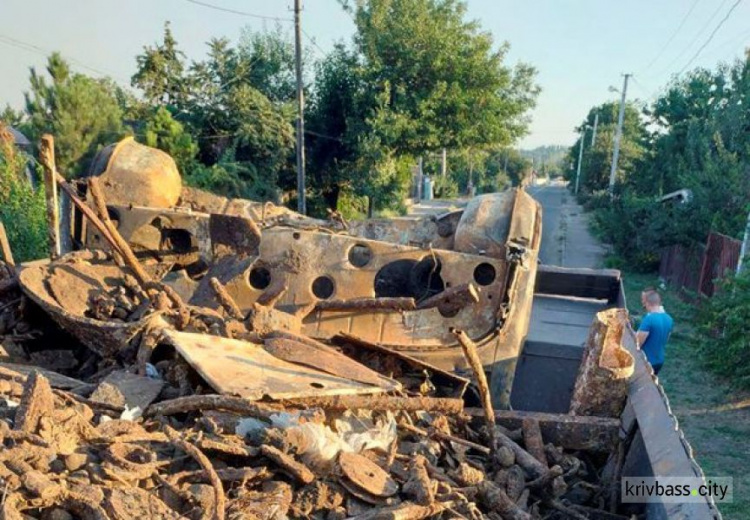 В Кривом Роге полицейские пресекли незаконную перевозку металлолома (ФОТО)