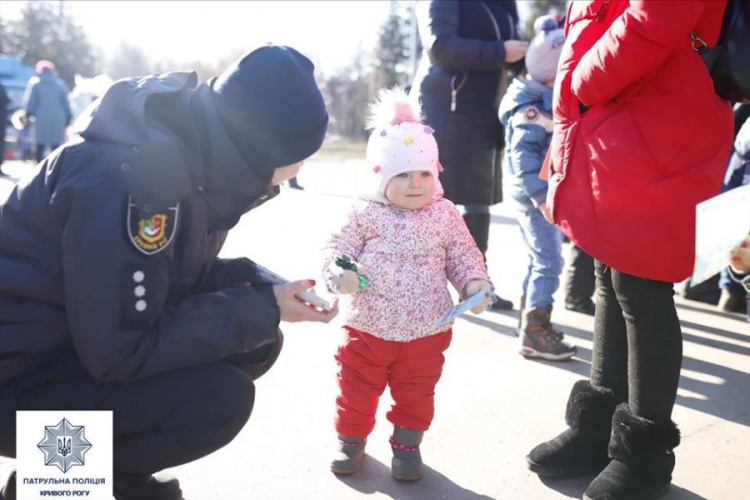 В Кривом Роге прошло традиционное Рождество с патрульными (фото)