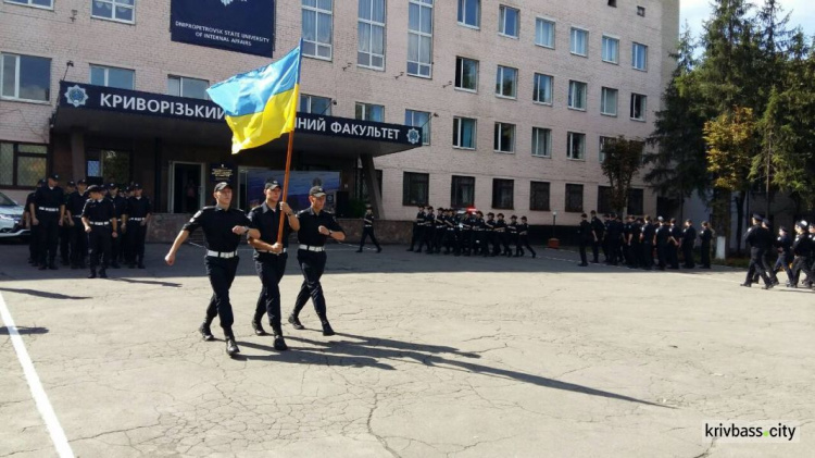 В Кривом Роге новобранцы пополнили ряды патрульных (ФОТО)