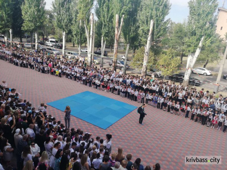 Мечта сбылась: в криворожской школе открыли Urban School Yard стоимостью почти 1,5 млн грн (ФОТО)