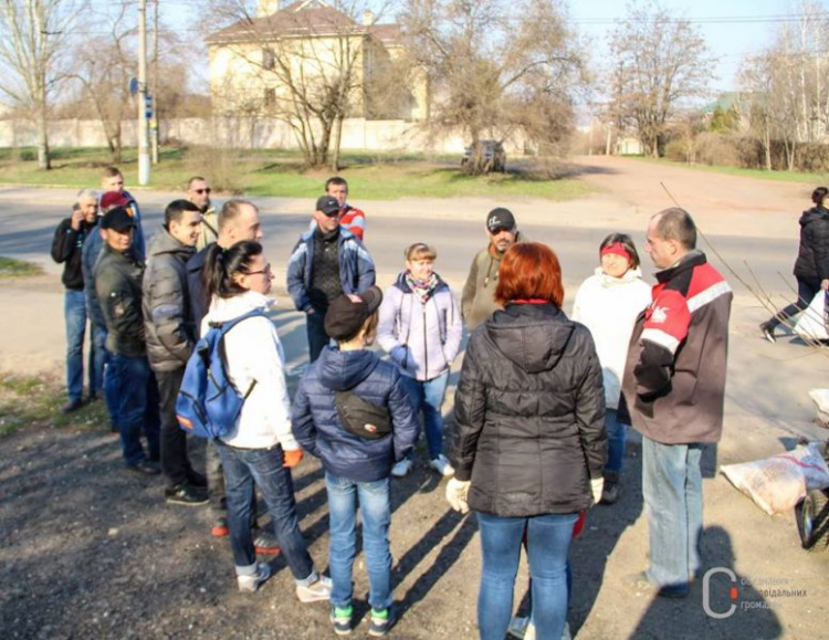 В Кривом Роге прошла традиционная Соколовская Толока – «Заречный» стал чище (фото)