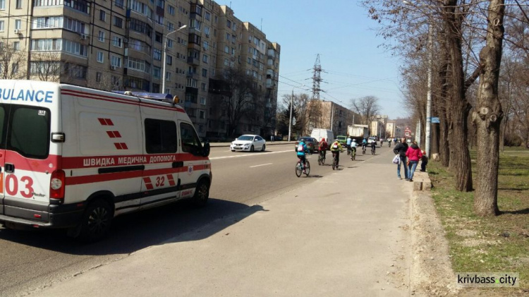 Велопробег цвета неба: в Кривом Роге прошла акция в поддержку детей-аутистов (фото)