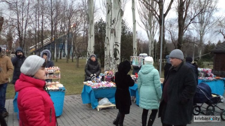 Криворожская лесная красавица: в городе прошло торжественное открытие городской ёлки (ФОТОРЕПОРТАЖ)