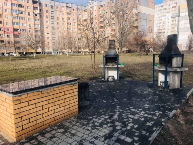 Криворіжці продовжують облаштовувати місця відпочинку до Великодня: де можна в неділю посмажити шашлик