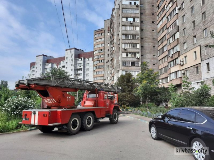 У Металургійному районі спалахнули електрощитові 