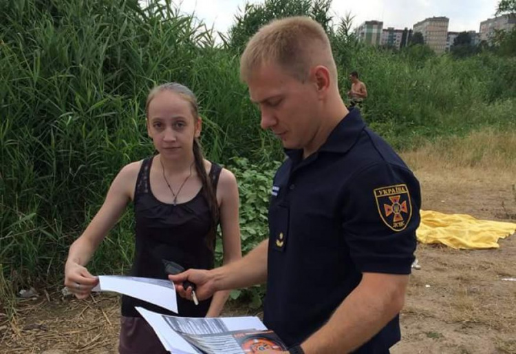 На воде отдыхайте безопасно: в одном из районов Кривого Рога спасатели провели рейд (ФОТО)